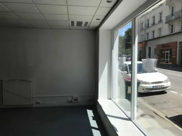 A LOUER LOCAL COMMERCIAL 73 M² PROCHE SIAM BREST