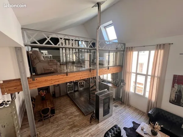 Loft Industriel en Plein Coeur Urbain (garage inclus)