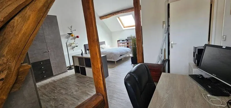 Photo 1