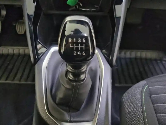 Peugeot 208 puretech 100 s&amp;s bvm6 — photo 98
