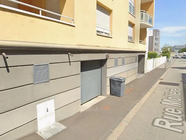 Stationnement Location Clermont-Ferrand   70€