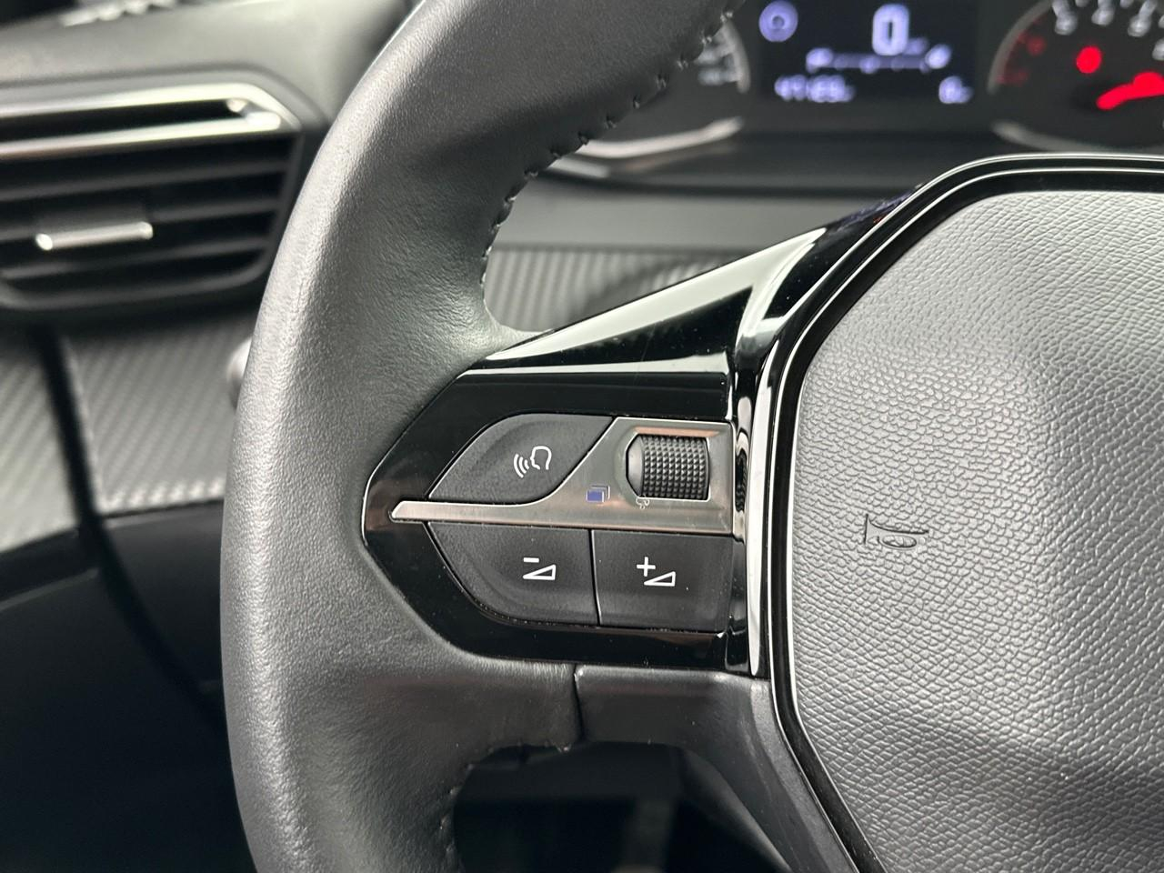 Peugeot 2008 puretech 100 s&s bvm6 active — photo 22