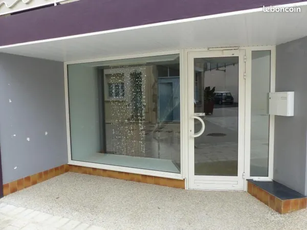 Local 33 m²