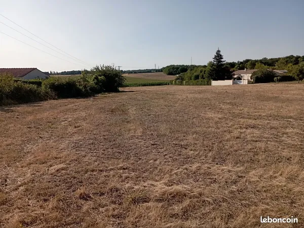Terrains à vendre à Saintes