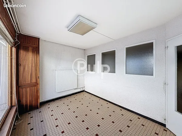 Local 87 m²