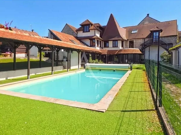 Maison 20 pièces 402 m²