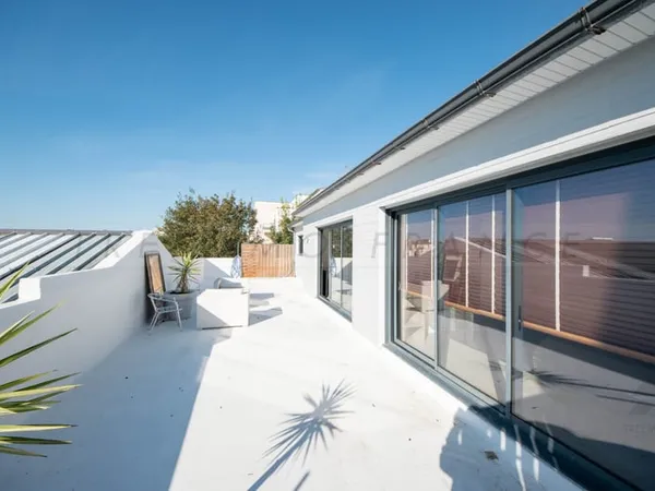 A VENDRE - BREST - APPARTEMENT T2 DE 94 M2 - 1ER ETAGE - TE