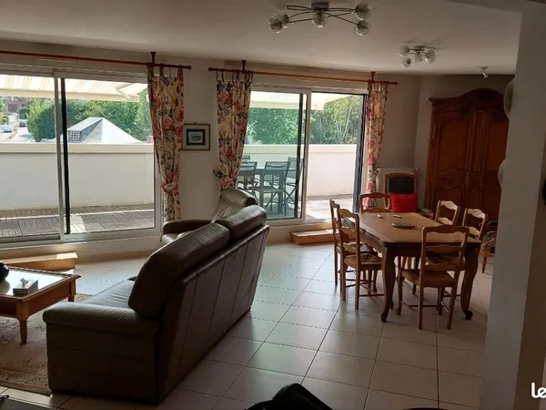 Appartement de STANDING dernier étage 110 m2 et 50 m2 de terrasse