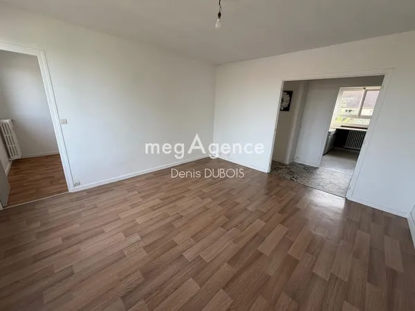 Appartement avec garage, cave et grenier