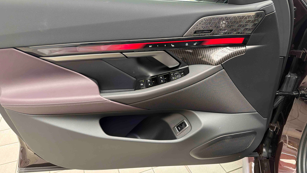 BMW M5 Touring PHEV 727 ch BVA8 — photo 28