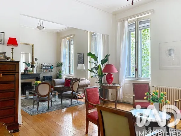 Maison 9 pièces 249 m²