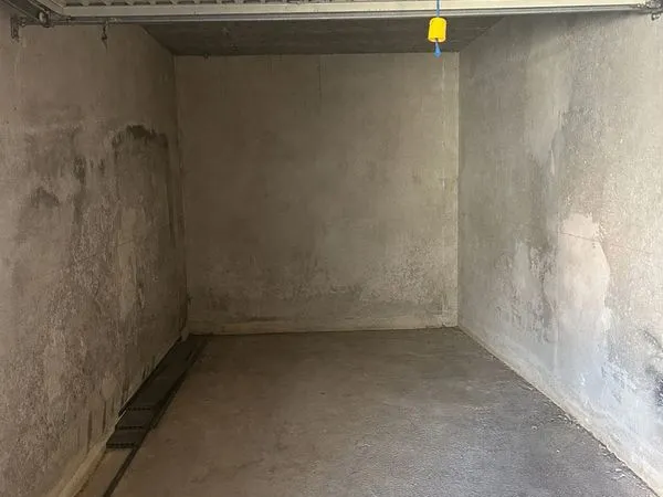 Location box 14,26m2 dans une résidence sécurisé