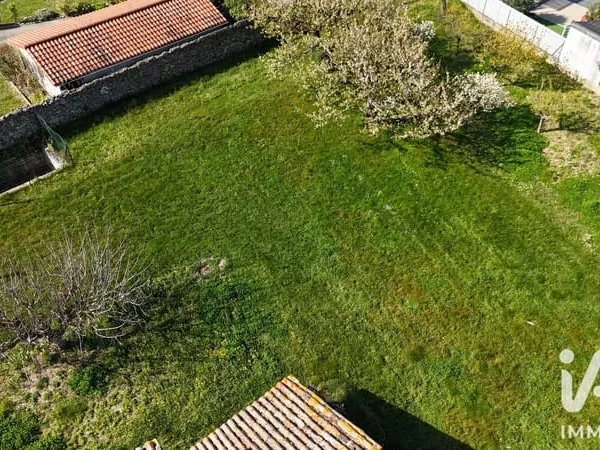 Terrain 609 m²