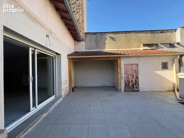 Roanne centre, proche gare, Appartement de Type 2 en duplex avec terrasse