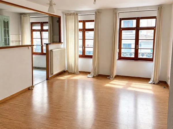 Mulhouse centre - Appartement 3,5 pièces - 77 m² - Rue piétonne - Petite copropriété