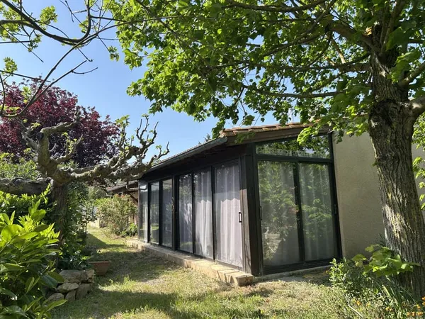 Quartier calme : Villa plain pied spacieuse 5 chambres avec