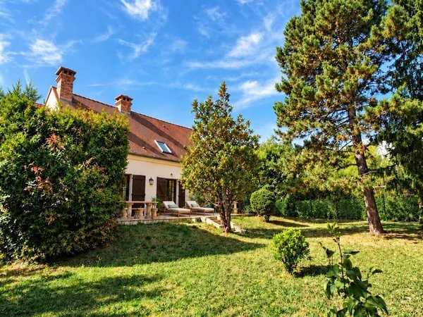 Maison 8 pièces 196 m²