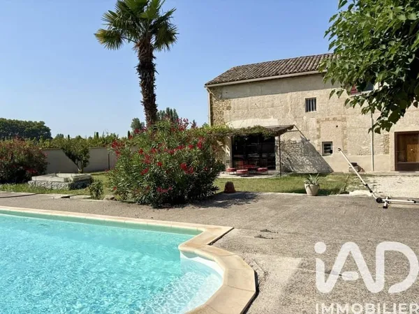 Mas provençal 8 pièces 210 m²