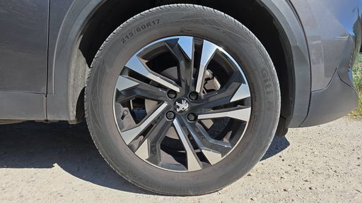 Peugeot 2008 1.2 PureTech 130 EAT8 - Allure Pack – 2022 – 79016 km – Essence – Boîte Automatique — photo 25