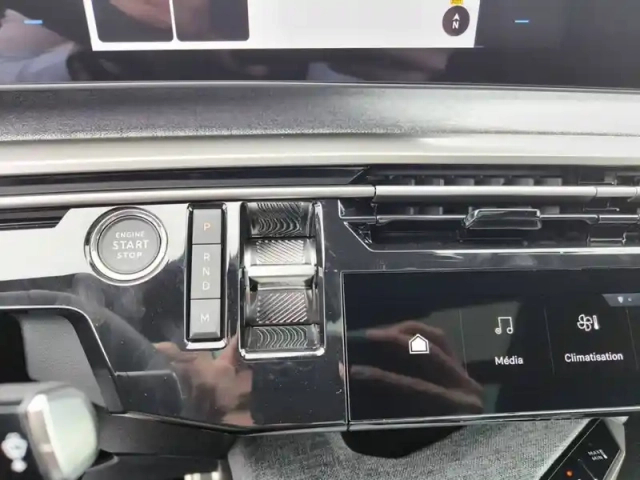 Peugeot 3008 hybrid 145 e-dcs6 — photo 56