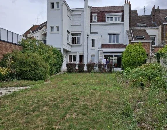 Maison 8 pièces 184 m²