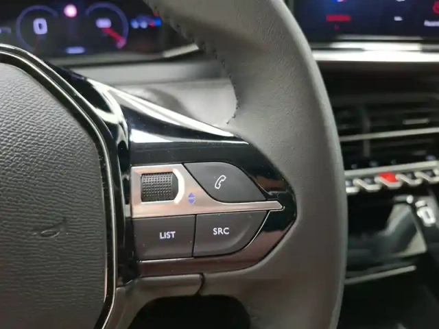 Peugeot 208 100 s&amp;s bvm6 — photo 17