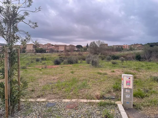 Terrain constructible 1000m2 divisible idéal projet maison ou location