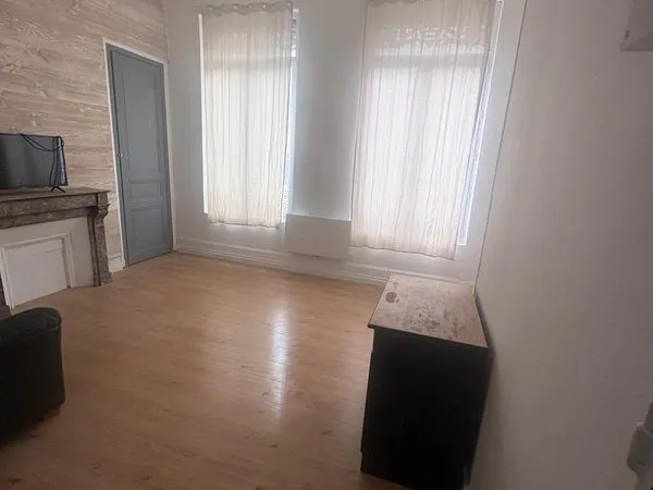 Loue Charmant 2 pièces 35m2 refait à neuf