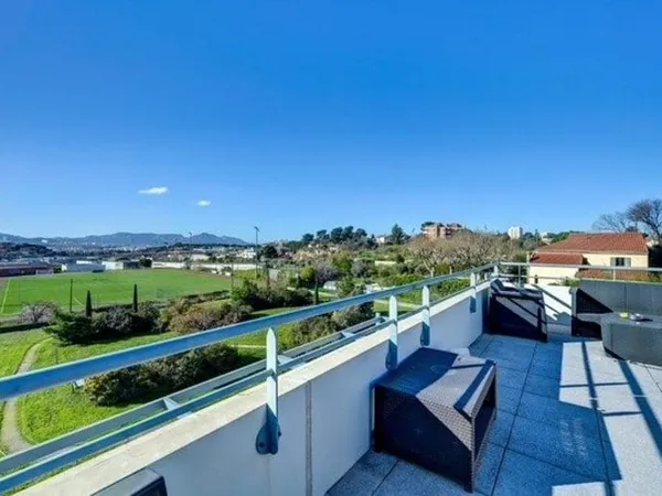 Appartement T3 60 m2 et 60 m2 de terrasse