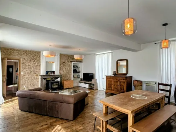 Maison de village 185 m2 avec jardin CHERVES CHATELARS (16) 154500 € FAI