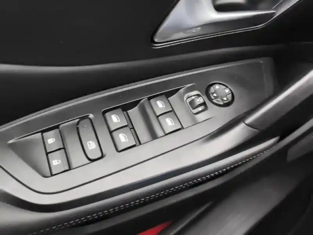 Peugeot 408 puretech 130 ch s&amp;s eat8 allure pack — photo 20
