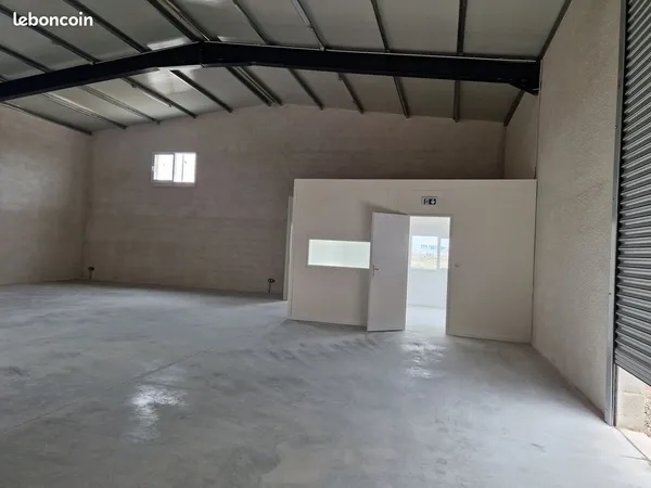 Local d’activité et entrepôt Location Portiragnes 2p 163m² 1680€