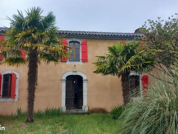 Maison 8 pièces 235 m²