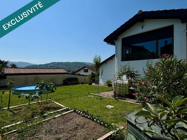Comme une maison avec vue sur les montagnes  Duplex de charme de 105 m² avec jardin privatif