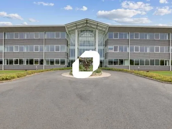 Bureaux 810 m²