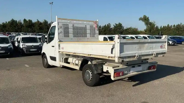 Renault Master cc l2 3.5t 2.3 dci 130 e6 benne — photo 3
