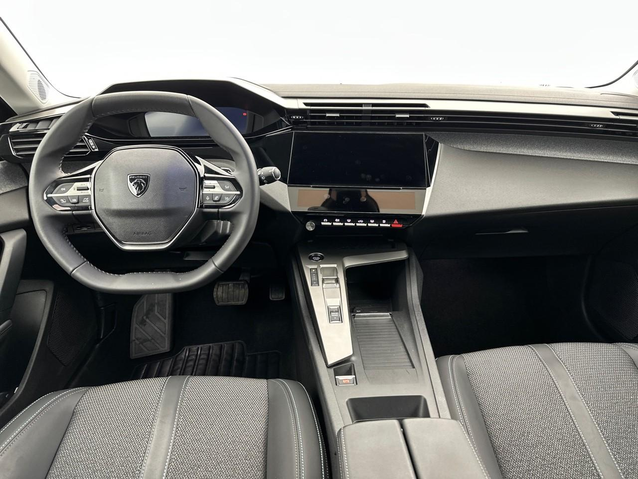 Peugeot 308 hybrid 145 e-dcs6 allure — photo 9