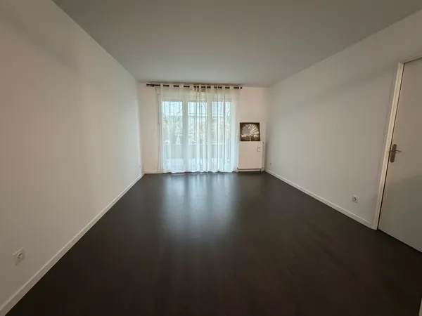 Appartement rdc Lognes 2 pièce(s) 45.15 m2 + terrasse + parking