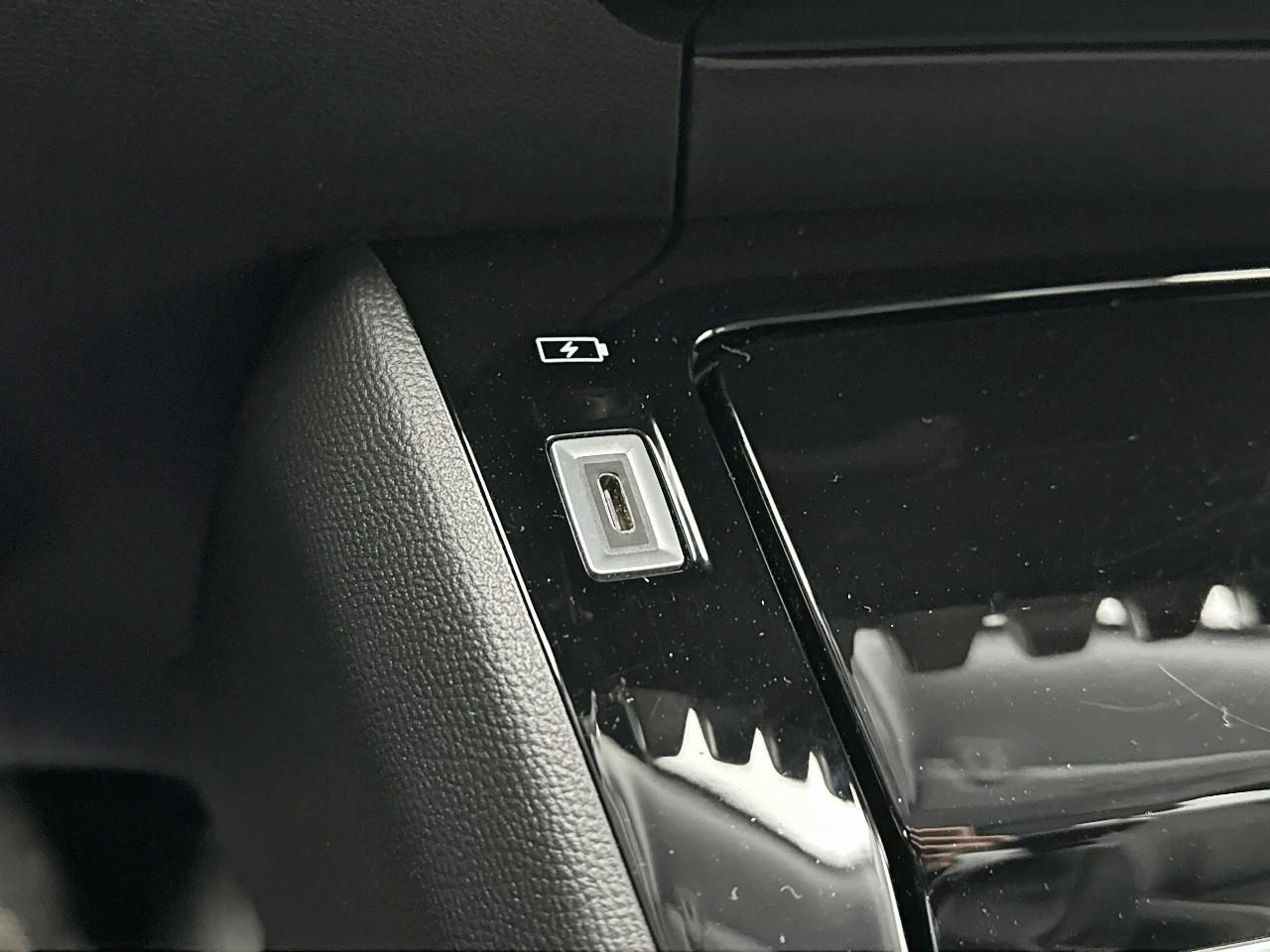 Peugeot 2008 puretech 100 s&s bvm6 allure — photo 27