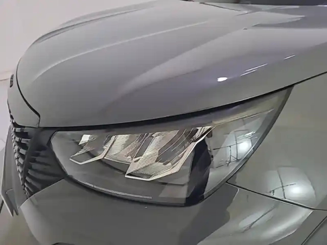 Peugeot 2008 puretech 100 s&amp;s bvm6 — photo 19