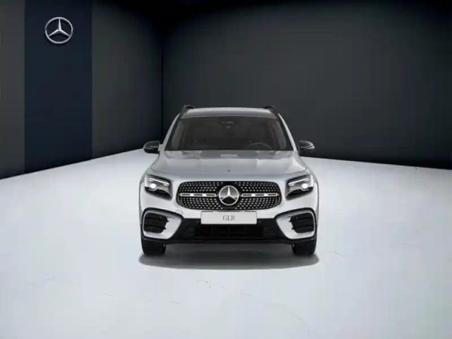 Mercedes Glb 200 d amg line — photo 8