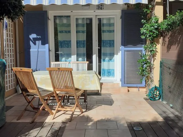 La Londe-Les-Maures, Mazet 5 pers. 300 m plage avec terrasse