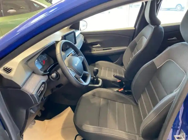 Dacia Sandero 1.0 tce 90ch journey — photo 10