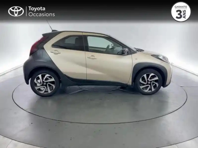 Toyota Aygo x 1.0 vvt-i 72ch design s-cvt my23 — photo 6
