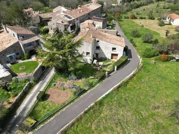 Maison 10 pièces 126 m²
