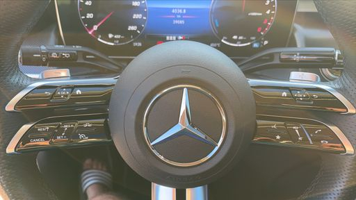Mercedes Classe GLC 300 de 333 EQ Power 4Matic 9G-Tronic - AMG Line – 2023 – 39085 km – Hybride rechargeable – Boîte Automatique — photo 23