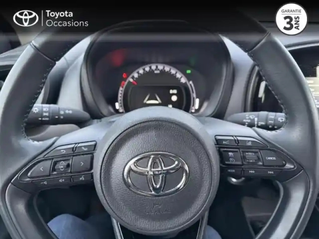 Toyota Aygo x 1.0 vvt-i 72ch dynamic s-cvt — photo 13