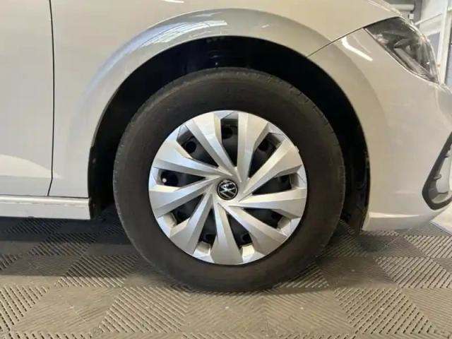 Volkswagen Polo 1.0 mpi 80 s&amp;s bvm5 — photo 14