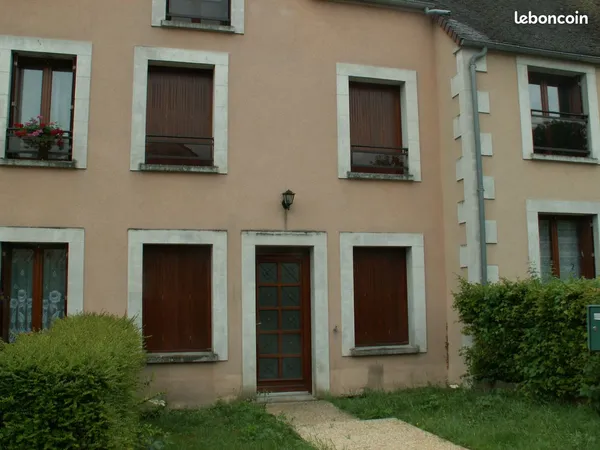5km St FLORENTIN Maison triplex F3 garage 491