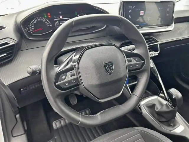 Peugeot 208 puretech 75 s&amp;s bvm5 — photo 9